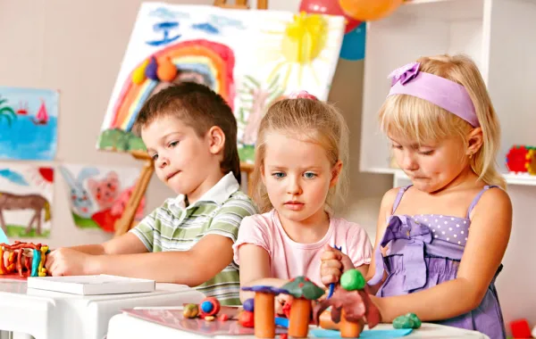 9 شروط لابد من توافرها في حضانة الطفل