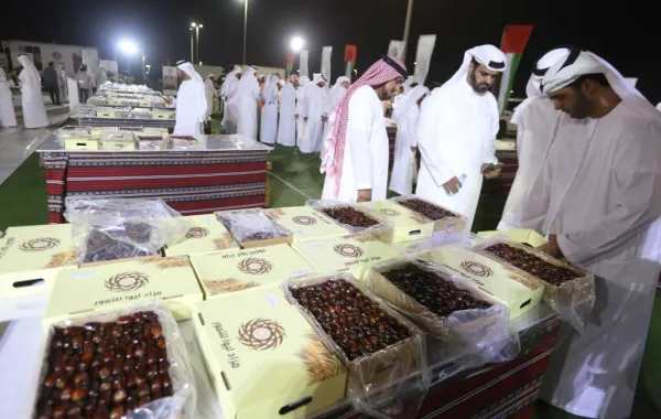 اختتام الدورة الأولى من مزاد ليوا للتمور وسط إقبال جماهيري كبير