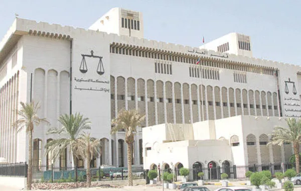 الجنايات تخلي فتاة كويتية داعشية بكفالة مالية