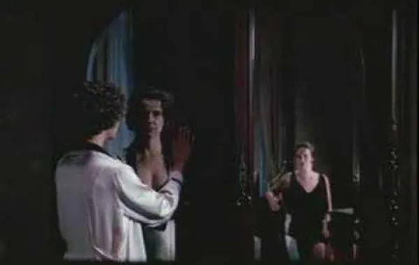 الفيلم البرتغالي "المرآة السحرية".. دائرة من الأكاذيب التي تصبح حقيقية