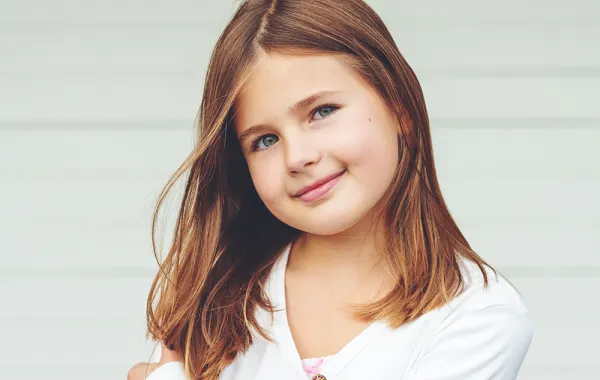 خلطات طبيعية لتنعيم شعر ابنتك