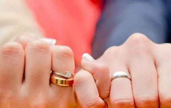عاشت مع زوجها 20 سنة وقتلته بـ"السم" بعد زواجها من"محلل"