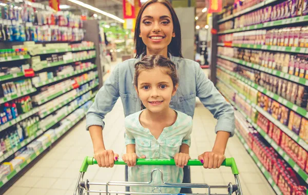 كيف تتعاملين مع إلحاح طفلك على طلباته؟