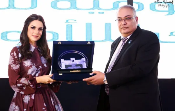 فنانون يكرمون في اليوم العالمي للسكر