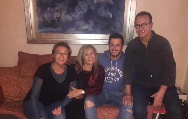 الفنانة أمل التمار تزور سعد لمجرد وتسترجع معه ذكريات  طفولته
