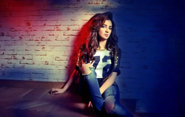 الفنانة مي عمر "خارج الخدمة" طوال 2018 بسبب مولودها الثاني