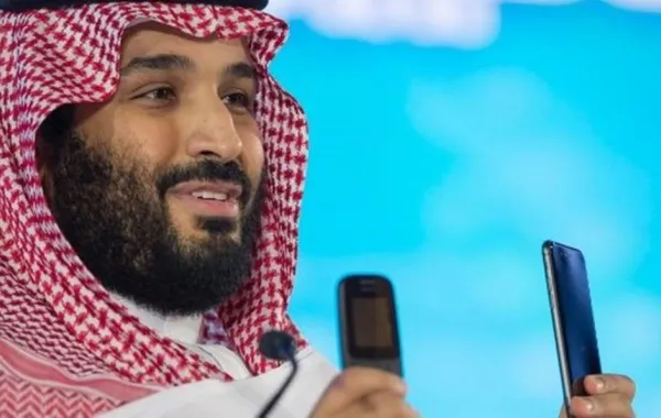 بالفيديو.. ولي العهد السعودي يشرح «نيوم» بحركة مبتكرة