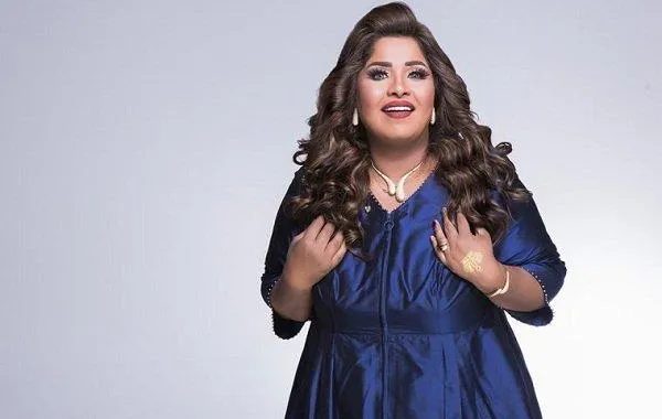 بالفيديو.. هيا الشعيبي مع شبيهتها: انا نسخة عنك بس تشيلي المكياج