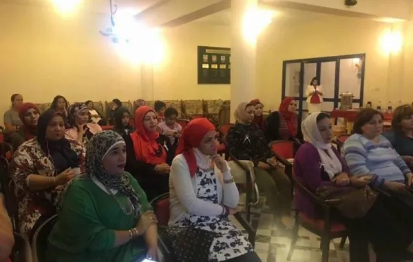 حملة "خليكى قوية" لمحاربة السرطان