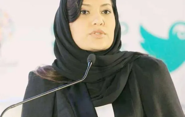 بالفيديو.. ردة فعل الأميرة ريما بنت بندر لحظة إعلان السماح بدخول النساء الملاعب