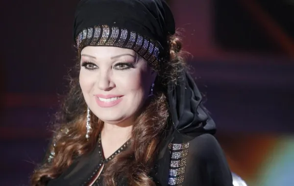 فيفي عبده تخلع النقاب وترقص على أغنية شيرين عبد الوهاب