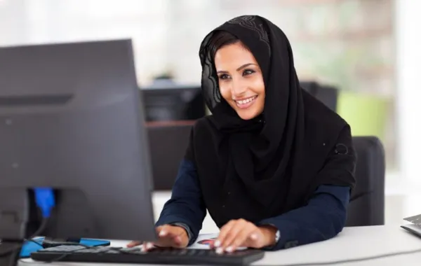 شركة عالمية تستقطب طالبات "دار الحكمة"