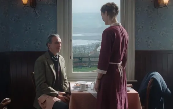 بالفيديو: دانيال دي لويس يودع عشاقه بالفيلم الأخير Phantom Thread