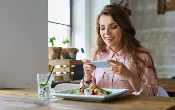 نصائح "رجيم" لخفض السعرات في وجبات المطاعم