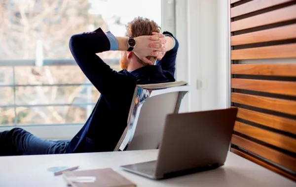 ماذا يحدث لدماغك عندما تغلق هاتفك لمدة 15 دقيقة فقط؟!