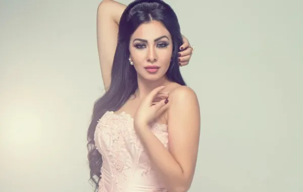 بالفيديو: ميرهان حسين تقلّد هيفاء وهبي واليسا وهذا رد الجمهور