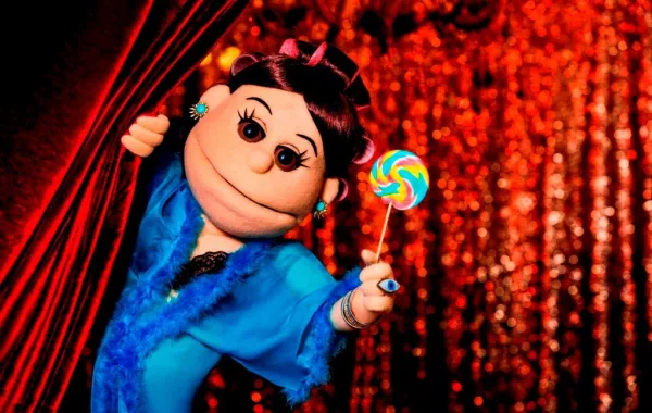 بالفيديو: هل سخرت "أبلة فاهيتا" من المطربة شادية؟