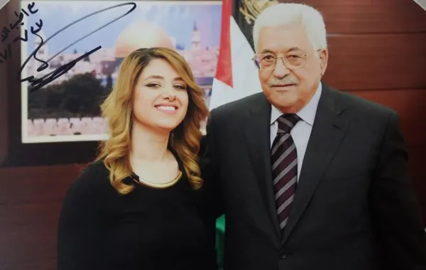 ماذا قال الرئيس الفلسطيني للمطربة الفلسطينية نورا أبو ماضي؟