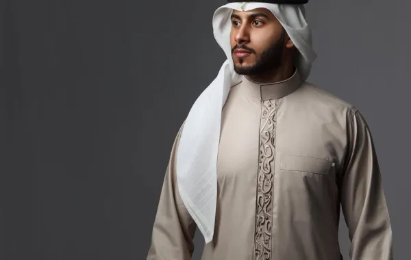 بالفيديو.. مواطن يوثِّق ثوباً بـ 60 ألف ريال في الرياض