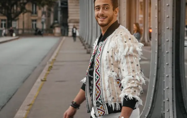 متعهدة حفلات سعد لمجرد في باريس تتضامن مع لورا بريول: تاريخه حافل بالاعتداءات