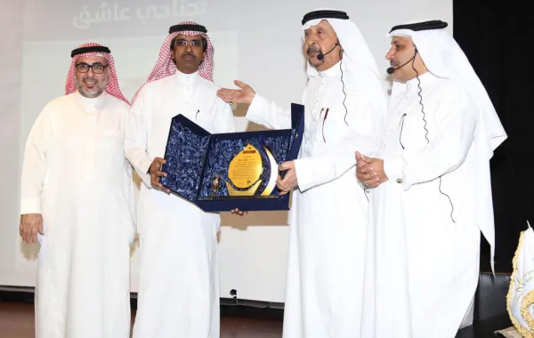 تدشين كتاب"الطيران بجناحي عاشق" للكابتن غازي باديب