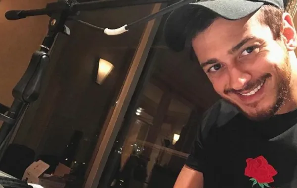 سعد لمجرد يتجاهل لورا بريول ويعلن عن جديده المقبل