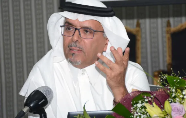 فنون الرياض بالتنسيق مع ملتقى "باحثون" يقدم محاضرة بعنوان "سياسيات النقد الأدبي"