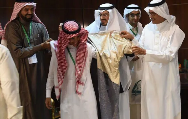 طالب يحصد "بردة الشعر" في "المهارات الأدبية"