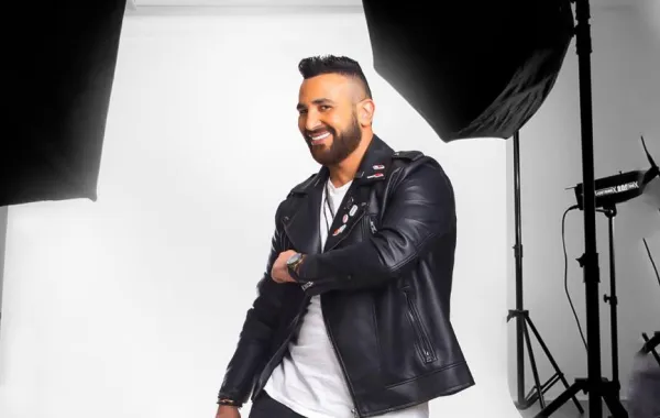 20 ألف جنيه أعادت أحمد سعد إلى الغناء