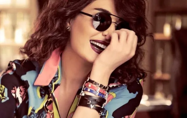 بعد الصورة سيرين عبد النور تؤكد حملها بالفيديو