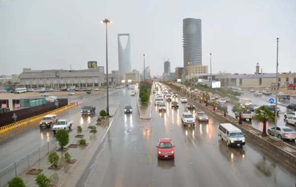 تطبيق «حاذر» للحد من مخاطر السيول