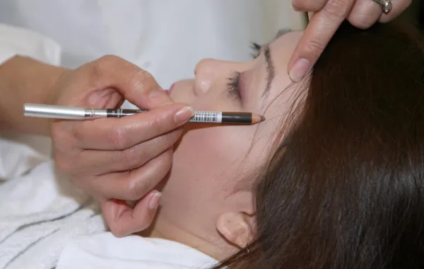 الرياض تحتضن أول أكاديمية سعودية عالمية للتجميل