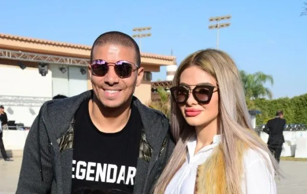 زوجة محمد زيدان تخطف الأنظار بملابسها الجريئة.. هل هي أجمل من مي عز الدين؟!