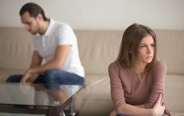 كيف تواجهين المزاج السيء للزوج؟