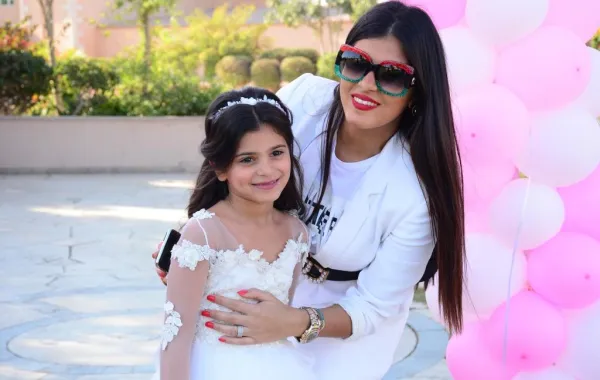 ابنة ماجد المصري ذات الستة أعوام ترتدي فستان الزفاف