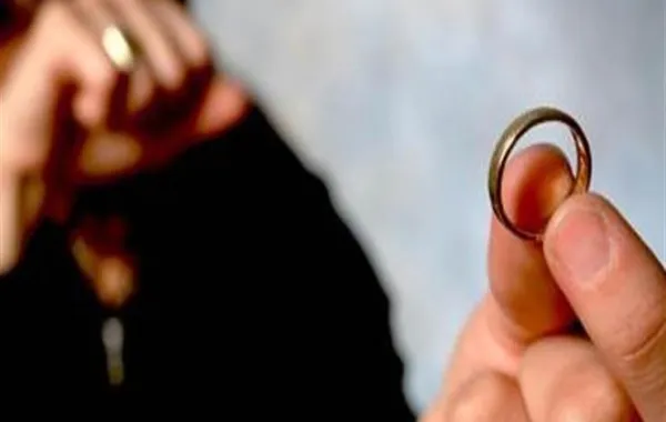 دعوى خلع غريبة: زوجي يصدر أصواتاً غريبة