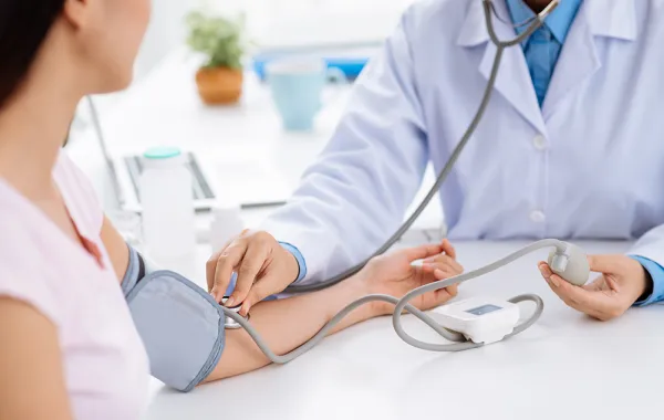  ارتفاع ضغط الدم الناتج عن التوتر والعلاجات