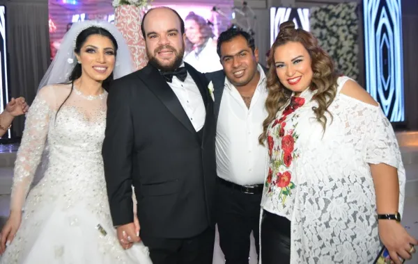 "ويزو" تقطع شهر العسل لهذا السبب.. هكذا بدت في أول ظهور لها بعد الزواج