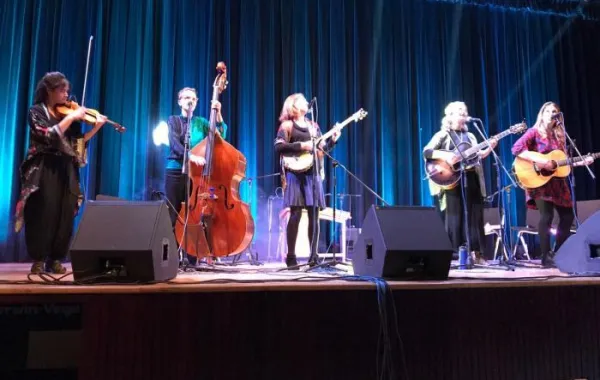 الفرقة الأمريكية "ديلا ماي" تنهي جولتها الموسيقية في الأردن