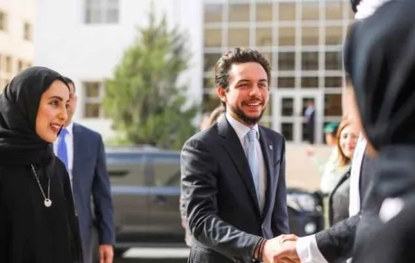 ولي العهد الأردني يستقبل وزيرة الدولة لشؤون الشباب الإماراتية