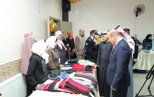 الملحق الثقافي السعودي في الأردن يرعى افتتاح البازار الخاص بالمركز السعودي للكفيفات
