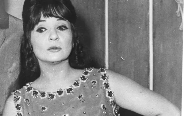 هل كانت شادية أماً بديلة لطفل عمره 7 سنوات ؟! ولماذا رفض الحياة معها؟