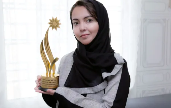 سارة قاسم.. أول سعودية تحصد جائزة "مدرب سياحي"