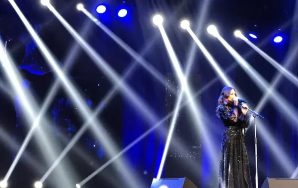 بالصور: هبة طوجي تشعل ليل الرياض في أول حفل نسائي لفنانة عربية