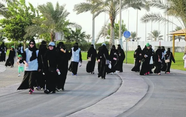 210 سيدات يؤسِّسن أكبر فريق للمشي في السعودية