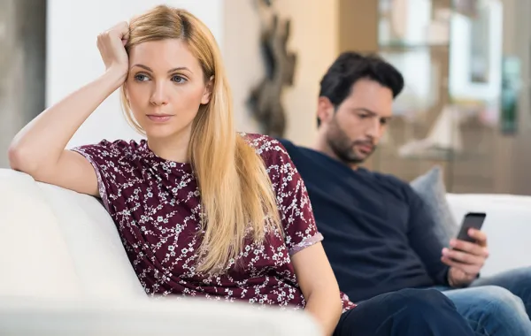 كيف أثير غيرة زوجي؟