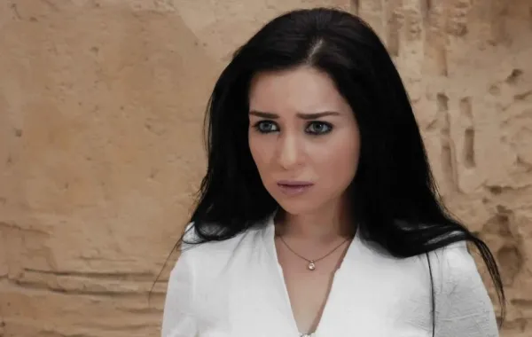 مسلسل جديد يجمع أحمد سعد بالفنانة مي عز الدين