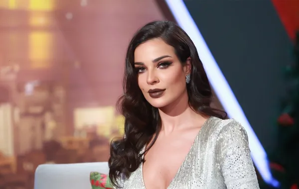 نادين نجيم توّدع عام 2017 باطلالات برّاقة!