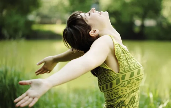 5 ممارسات تحميكِ من القلق والتوتر في 2018