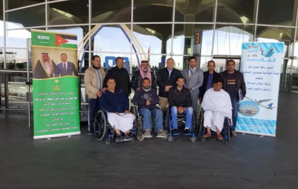 قافلة معتمريين أردنيين على نفقة سفير خادم الحرمين الشريفين لدى الأردن